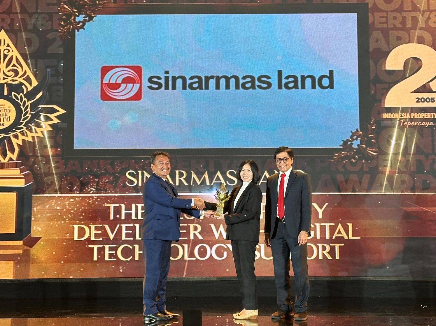 Foto 1 Sinar Mas Land Raih Penghargaan “The Best Property Developer with Digital Technology Support”.jpg