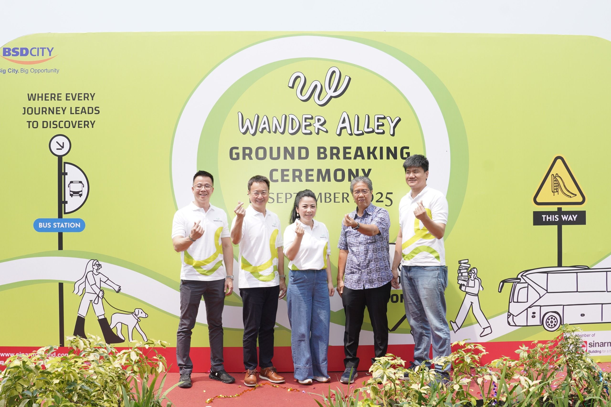 Foto 2 Ground Breaking Wander Alley.jpeg