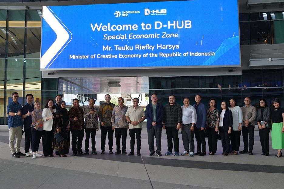 Foto 3 Kunjungan Menteri EKRAF.JPG