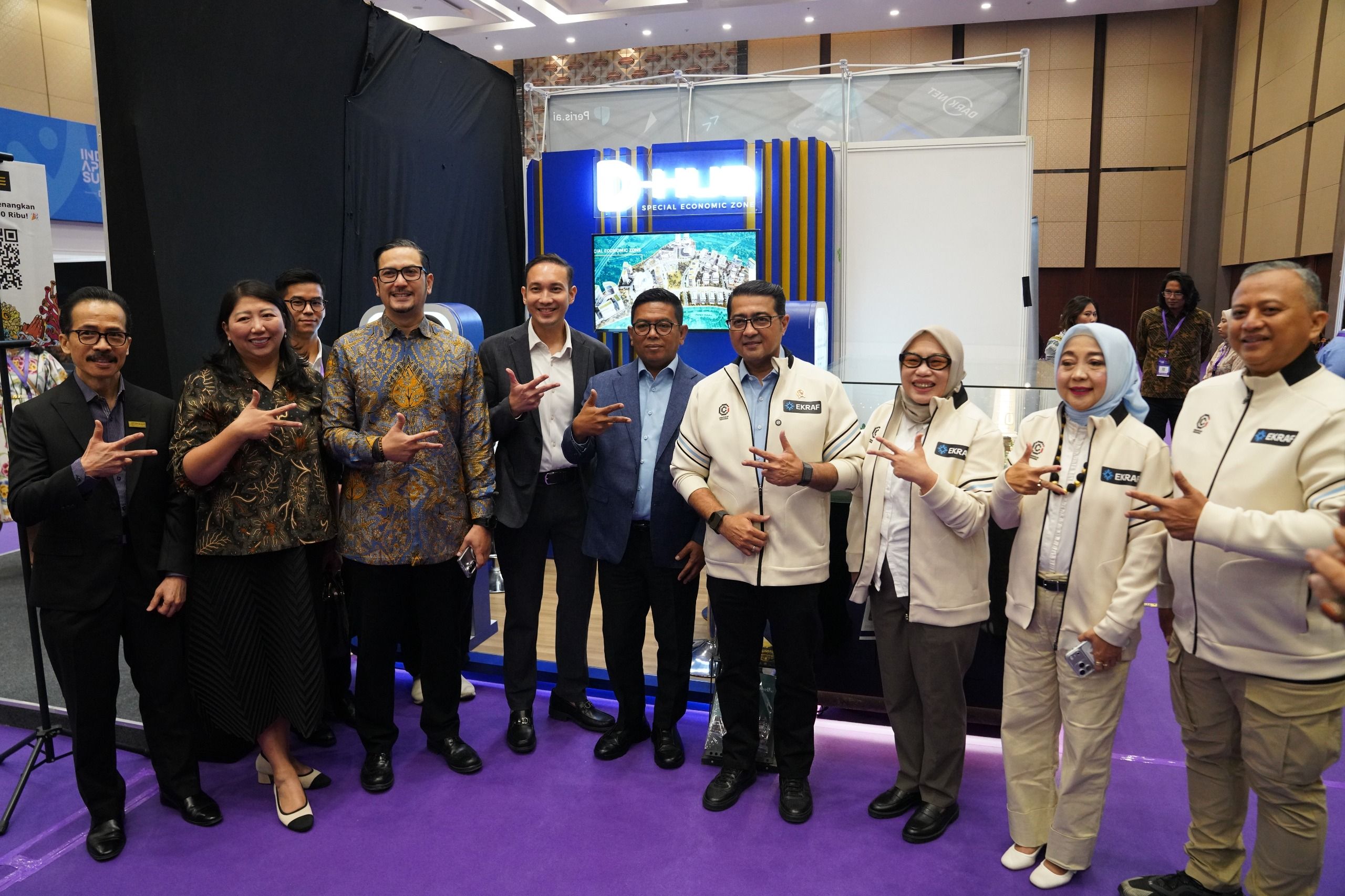 Foto 4 - MoU Signing SML x Ekraf.jpeg
