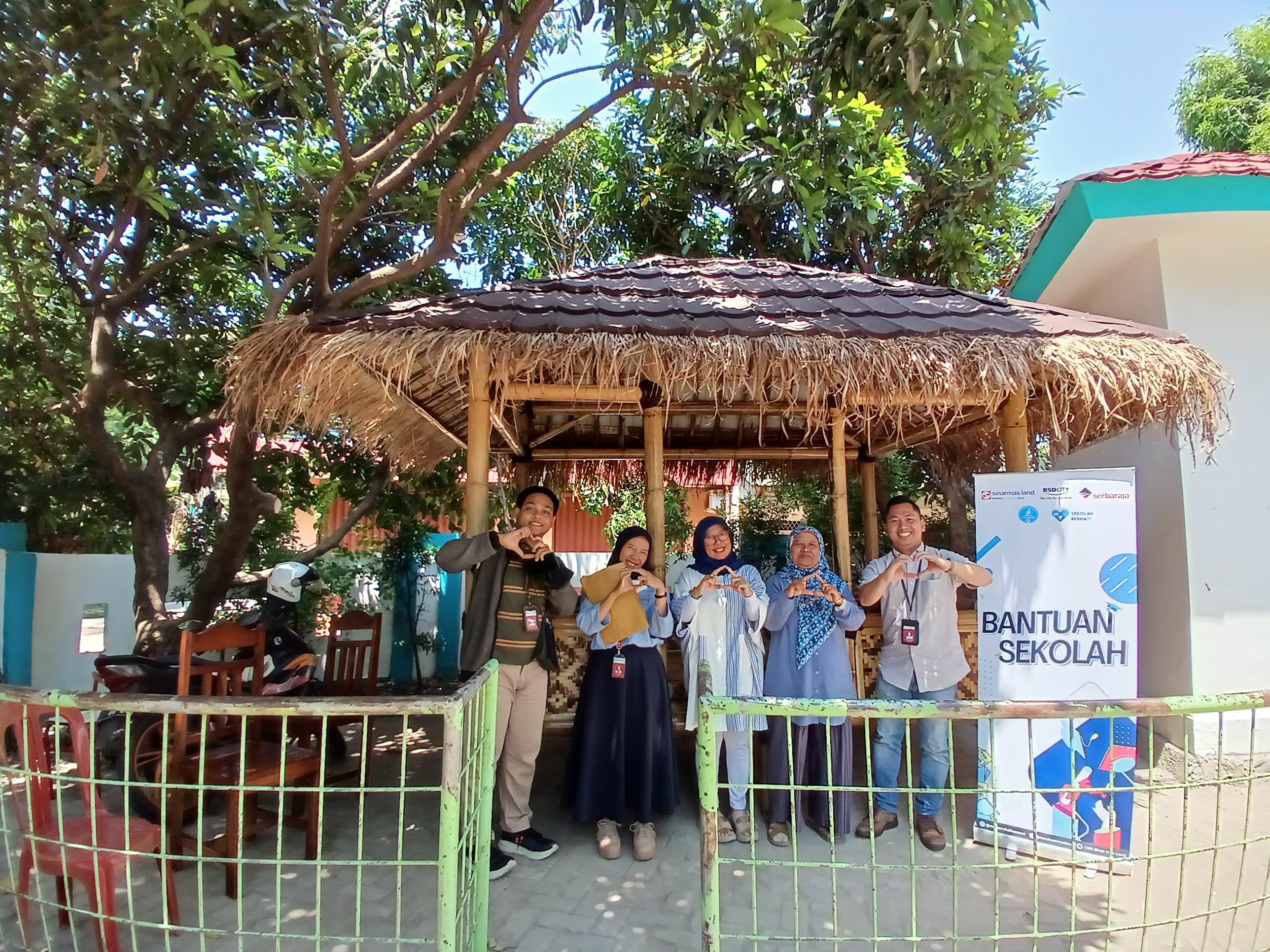 Foto 6 Bantuan Sekolah.jpeg