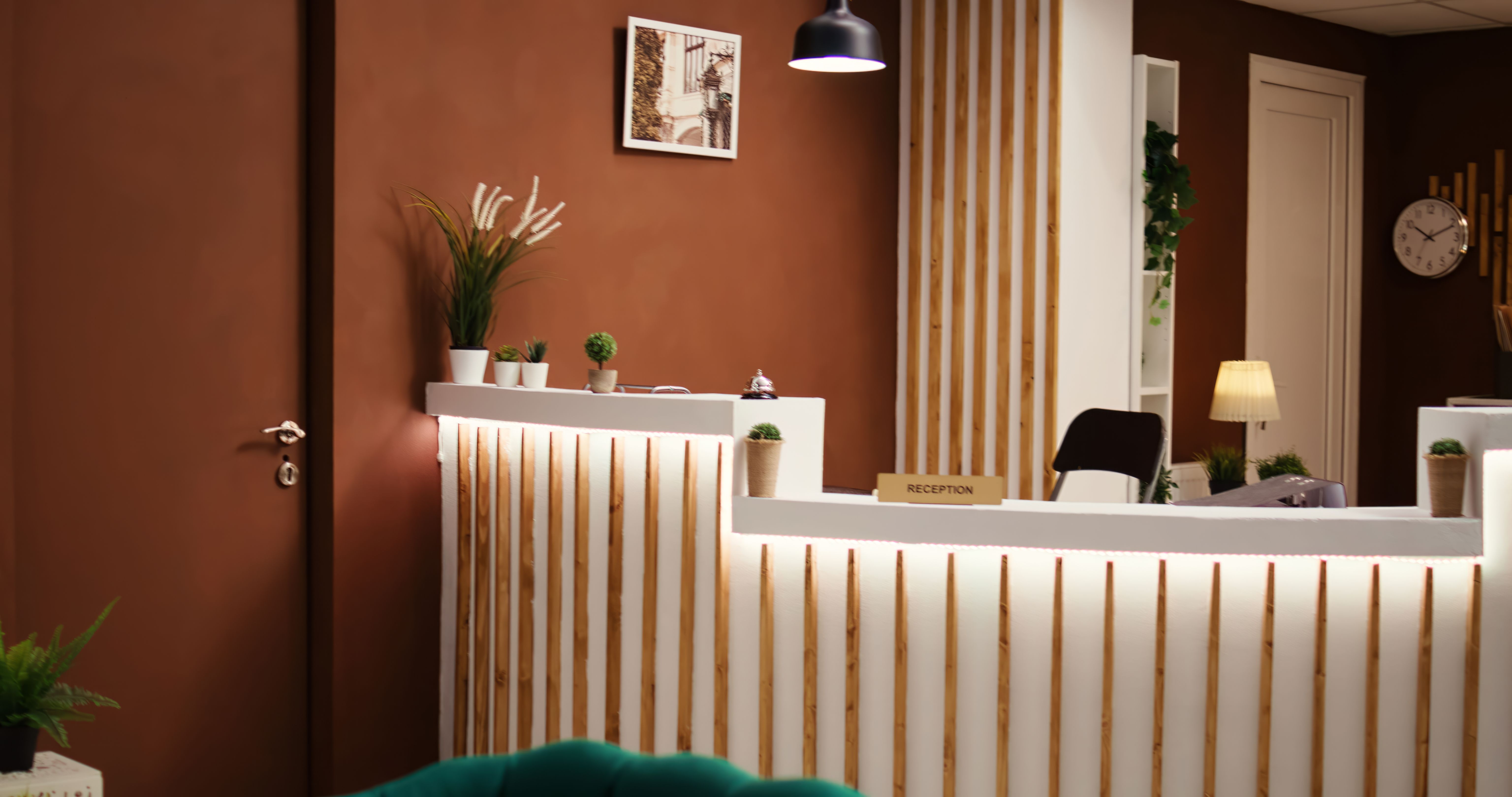 lounge-interior-bisnis-kecantikan-di-ruko-bsd-city.jpg