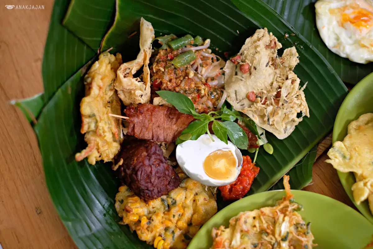 pecel-pincuk-ibu-ida-pasar-modern-bsd.webp